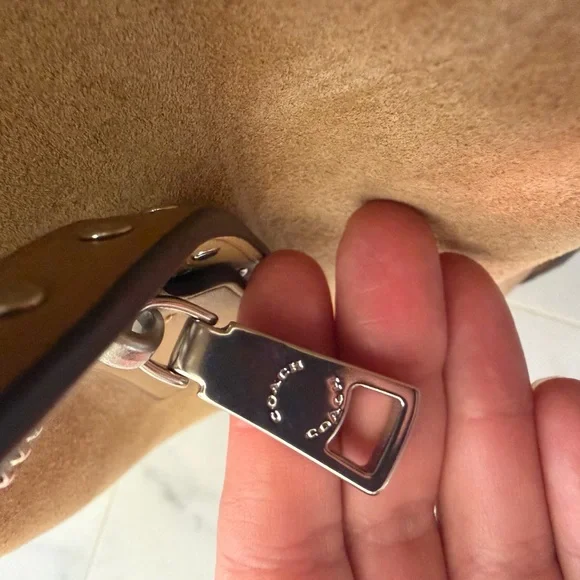 Coach Rogue 39 Tan Suede - Picture 9 of 14